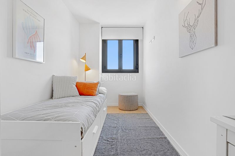 Foto b9b1f562-2d6d-4235-a6e7-4fb53378a731. Piso en Butarque Madrid