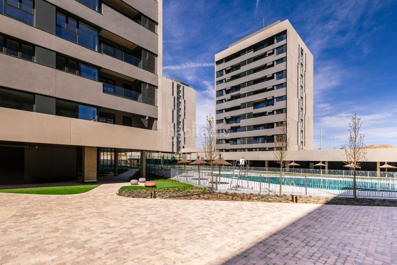 Foto b4b33abc-d4b6-47d4-a73a-3b4b37ef2674. Pis amb aparcament piscina a El Cañaveral Madrid