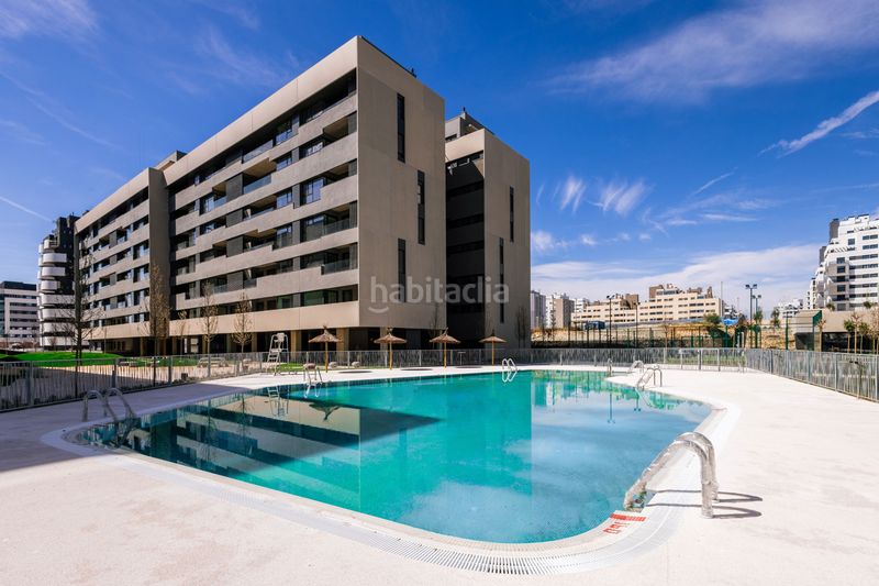 Foto fa39a574-b94d-4969-8e78-c3ebd323f920. Pis amb aparcament piscina a El Cañaveral Madrid