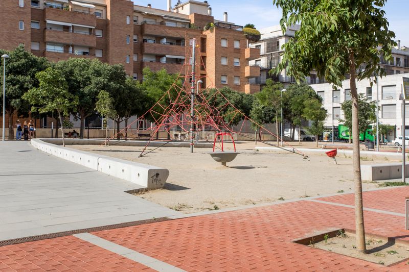Foto b89baa3b-aa11-46e1-9c51-4986d293aa9b. Dúplex a plaça dolors miralles 14 a Centre Sabadell