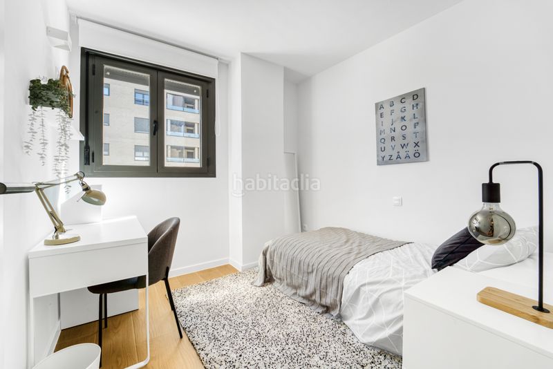 Foto 40d5de36-a473-4b1f-85ee-cb7c15d1c354. Piso en Butarque Madrid