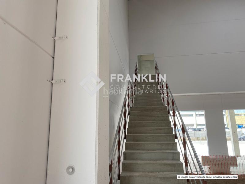 Foto 56a45e7e-0a93-41a8-9915-b6a9da804034. Location bâtiment à usage industriel dans Bruc (El)