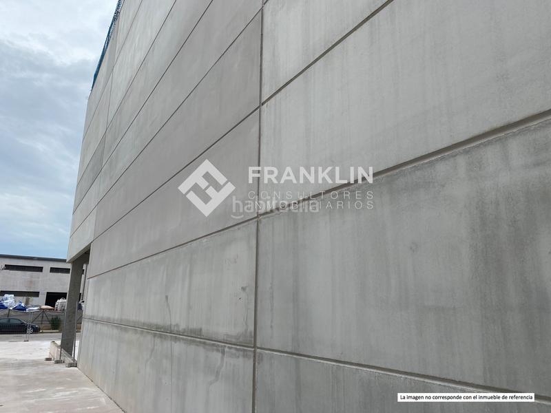 Foto c46e4a8c-8676-4077-8353-d934bafc9020. Capannone industriale in Bruc (El)