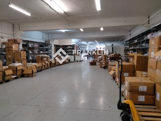 Nau industrial a Carrer franklin 6. Con gran patio privado