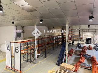 Nau industrial a Passeig dels ferrocarrils catalans 47. En inversión