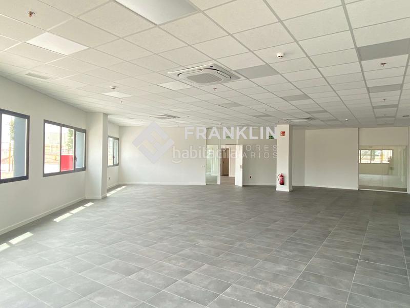 Foto 42fb637c-f6f0-45f6-82af-5eefbf3c8cbd. Location bâtiment à usage industriel dans n-240 km17 dans Valls