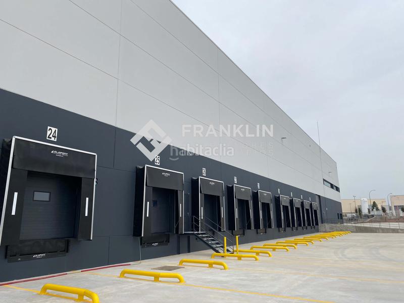 Foto 78f2b617-6a20-4b49-a427-ce36597a9f87. Rent industrial building in n-240 km17 in Valls