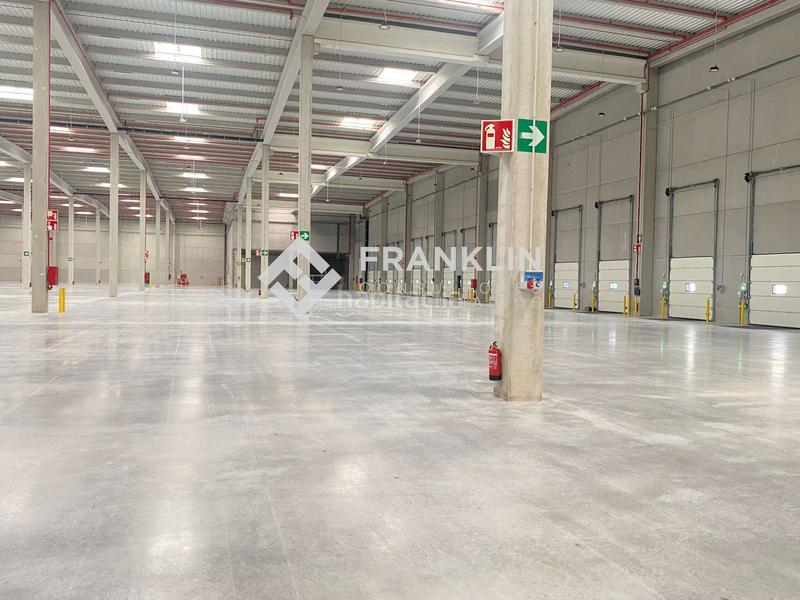 Foto 7997d4a0-8f03-4998-bb8b-75ffc974df1a. Rent industrial building in n-240 km17 in Valls