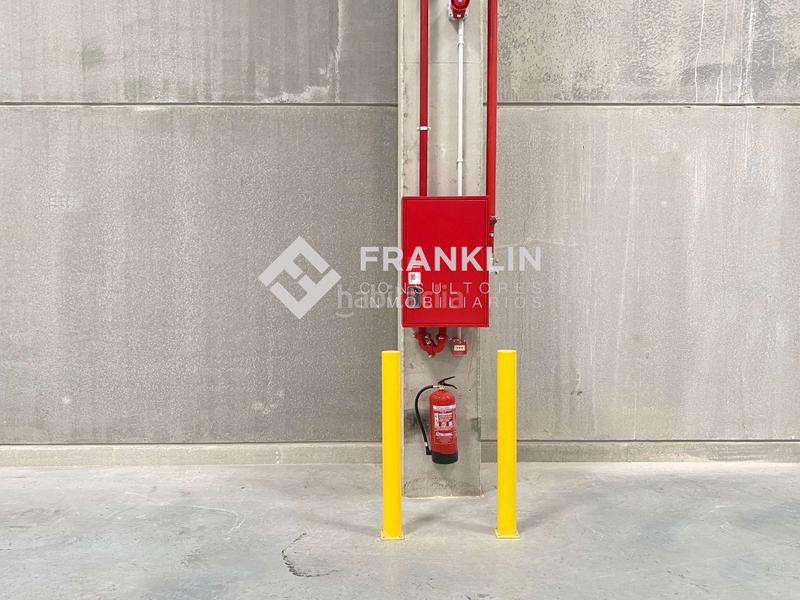 Foto 9c4f0190-9add-42b9-87a6-6c016fb3e17f. Rent industrial building in n-240 km17 in Valls