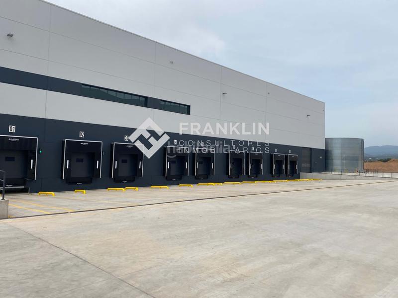 Foto a5b88198-29e8-40e5-ba4f-31451dcecea7. Rent industrial building in n-240 km17 in Valls