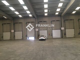 Lloguer Nau industrial a Carrer ac�stica 2. Con patio grande