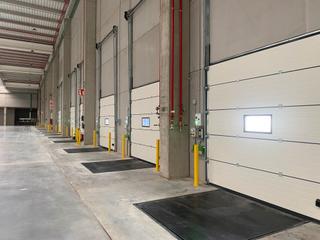 Lloguer Nau industrial a Carrer bach 4. Logística aislada