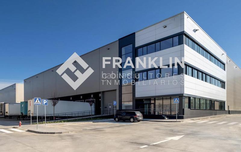 Foto f225c7dd-2fc3-437b-8573-601f358bc93e. Miete fabrikhalle in n/a in Martorell