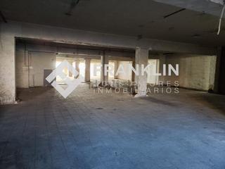 Miete Fabrikhalle in Carrer de les planes 6. Edificio industrial aislado tipo c