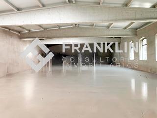 Rent Industrial building in Carrer navarons 25. Complejo industrial