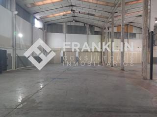 Nau industrial a Carrer enric prat de la riba 11. Muy bien situada
