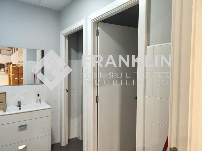 Foto f911dc74-89cd-49dc-8c4a-3a773fa44817. Location bâtiment à usage industriel dans Parc Central Barberà del Vallès