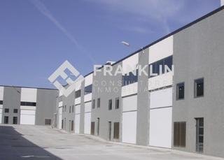 Nau industrial a Avinguda de les garrigues 54. De nueva construcción