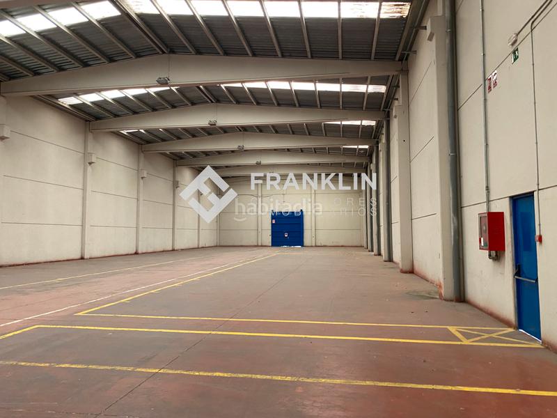 Foto 2083ea54-fd59-4404-bcf7-103ef0d4eb29. Alquiler nave industrial en carrer del vidre 5 aislada, tipo c en Arboç (L´)