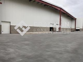 Lloguer Nau industrial a Carrer dels pirineus 18p. Nave reformada