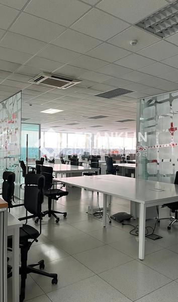 Foto 21887951-ddac-429a-ba21-b252fff703d6. Lloguer oficina a carrer isaac peral 1 a Sant Esteve Sesrovires