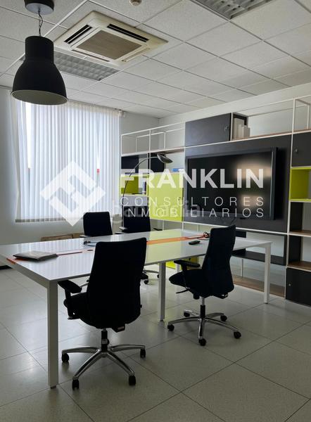 Foto 8f2eb8df-7da9-410b-a085-492ad1dd7731. Lloguer oficina a carrer isaac peral 1 a Sant Esteve Sesrovires