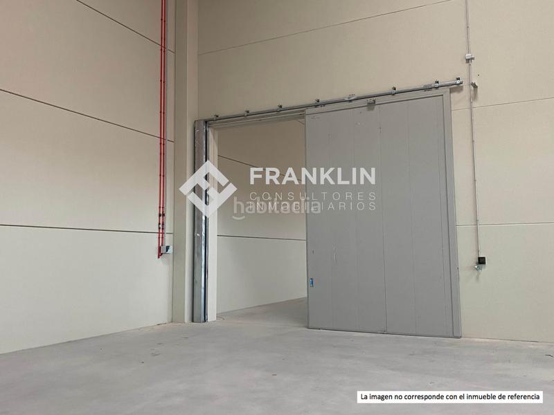 Foto 82fbe0a0-73a1-49af-be41-f8679a384654. Location bâtiment à usage industriel dans calle afiladores nave 12 dans Illescas