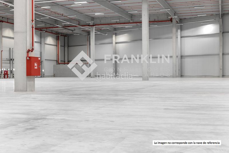 Foto 38a6fe40-7879-4e85-9d40-b6d9897eef84. Fabrikhalle in Torreforta Tarragona