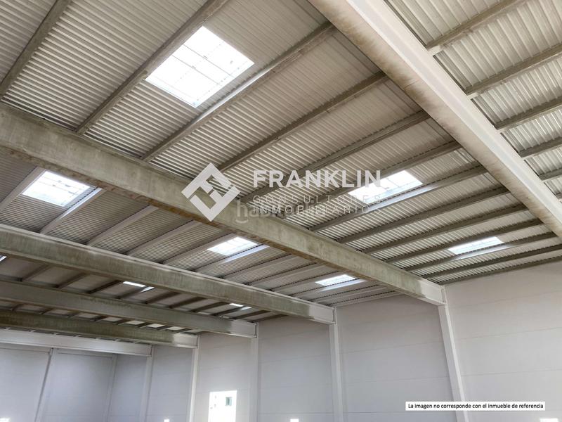 Foto e54990aa-00e6-46d0-8f0c-2eca97c55acf. Fabrikhalle in Torreforta Tarragona