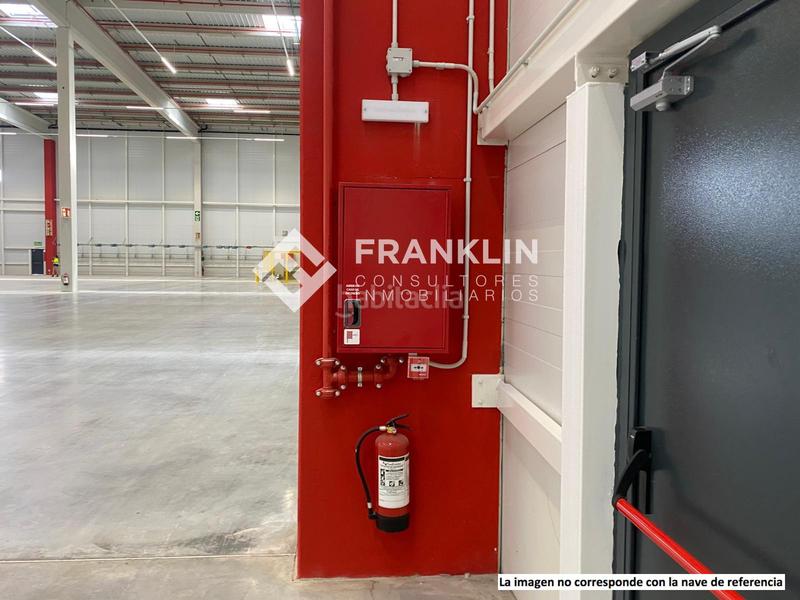 Foto 133d8044-0942-4fd9-9175-c8ca615ab688. Lloguer nau industrial a carrer de can valls 29 a Palau-solità i Plegamans