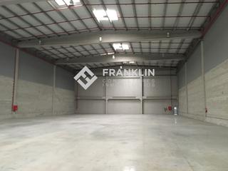 Rent Industrial building in Calle cal truco 50-60. Con muelles de carga