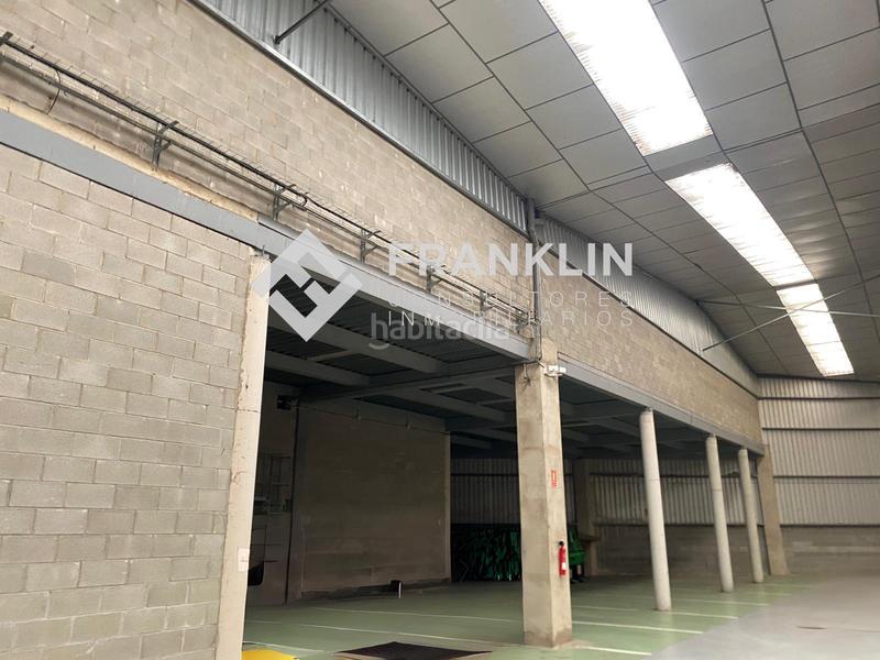 Foto 63139f4b-28fa-48fb-bc91-d9570edc149f. Capannone industriale in Palau-solità i Plegamans