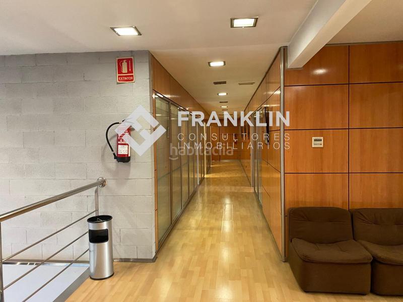 Foto b543145d-5655-4933-a8ac-e4c199eac570. Capannone industriale in Palau-solità i Plegamans