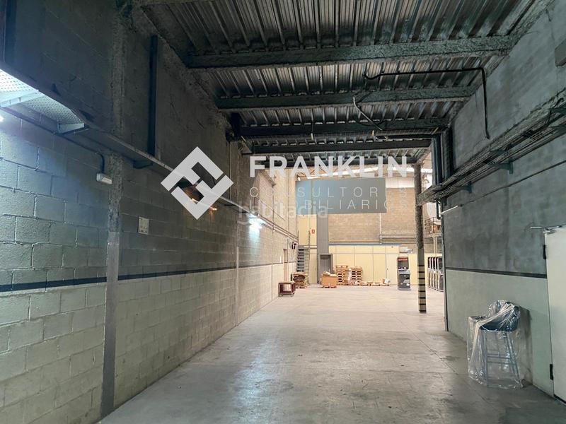 Foto 5551344d-5579-4e35-987d-18a3d13aa506. Nave industrial en Palau-solità i Plegamans