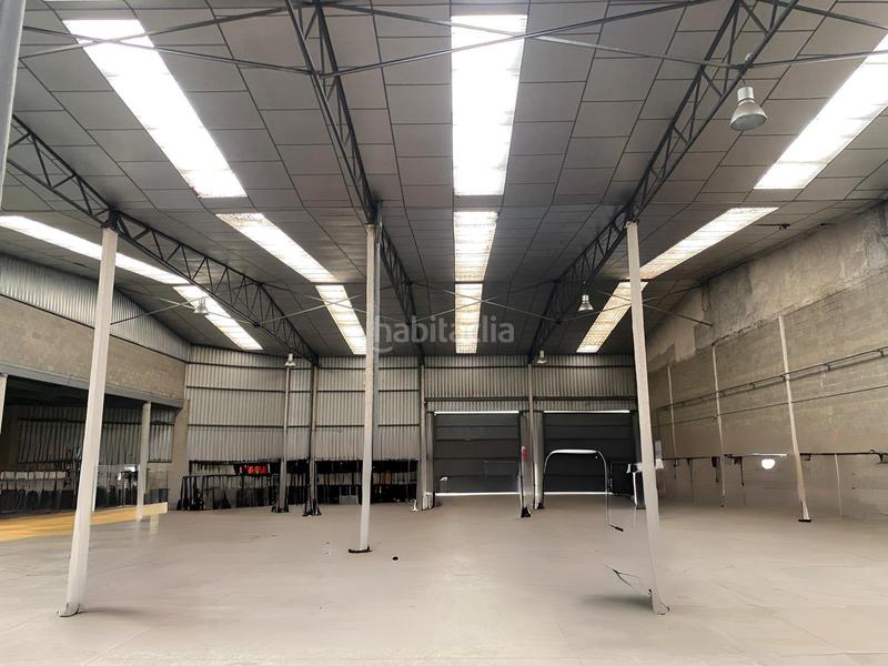 Foto a2218617-1c3b-4f8d-9df9-3a47b1491fdb. Nave industrial en Palau-solità i Plegamans