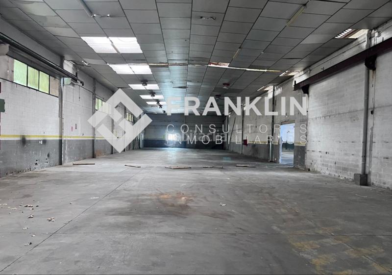 Foto 2ef6b31e-4844-43cc-b8d5-984e556fb7a0. Rent industrial building in Polinyà