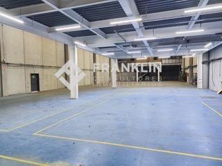 Affitto Capannone industriale  Calle de montserrat roig. Aislada con parking
