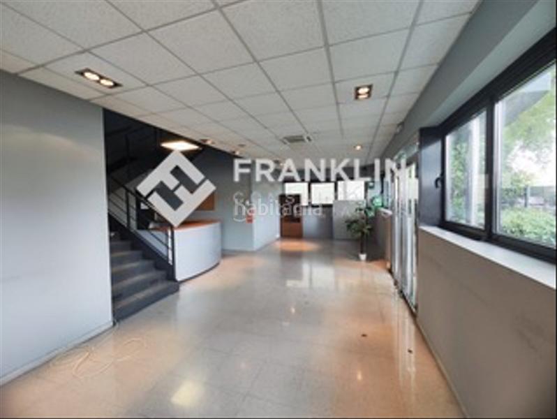 Foto e76a3315-2306-472c-bca0-a8d32c3d8605. Rent industrial building in Granvia LH Hospitalet de Llobregat (L´)
