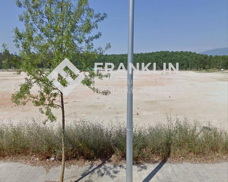 Foto 52ba76b4-4851-43bb-8e4f-d51b54bf71d0. Solar industrial urbanizado en Navàs