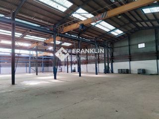 Affitto Capannone industriale in Carrer d'en castellví 2. Aislada con puentes grua