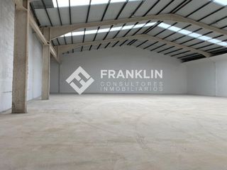 Miete Fabrikhalle  Carrer de màlaga. Reformada