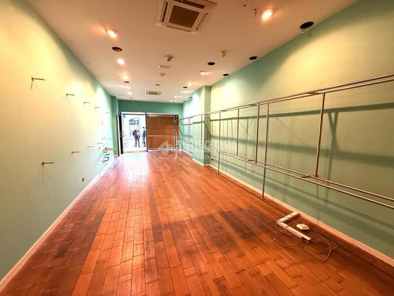 Foto 003b68a8-9624-4a51-ace8-437b04886dc2. Lloguer local comercial a Hostafrancs Barcelona