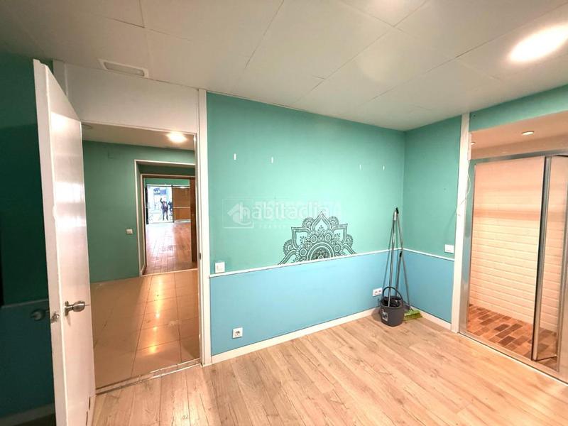 Foto 05fba899-f745-49b8-a630-8ab9eba9134f. Lloguer local comercial a Hostafrancs Barcelona