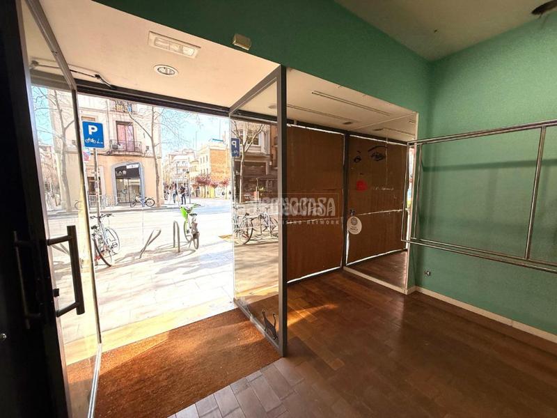 Foto 2623e539-05a3-4a34-9fe4-5a015d011639. Lloguer local comercial a Hostafrancs Barcelona