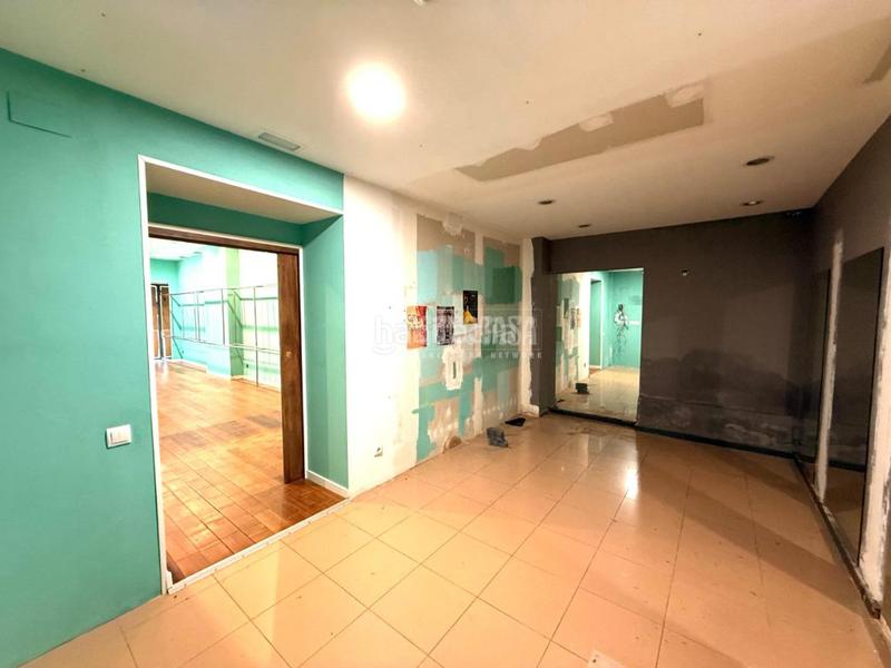 Foto ec7f7c49-ce31-46f0-b049-914cfcf27eed. Lloguer local comercial a Hostafrancs Barcelona
