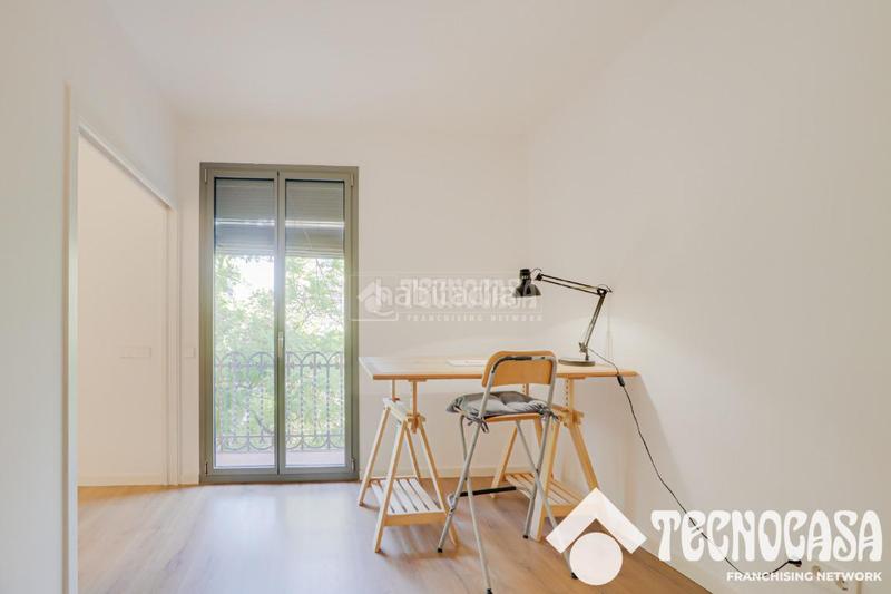 Foto 0b3d50a8-4959-4909-89f3-024f32a1de04. Piso  en venta en Sants Barcelona