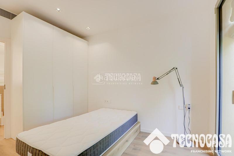 Foto 538122fb-aa2d-42cb-bfb5-4c10d911299a. Piso  en venta en Sants Barcelona