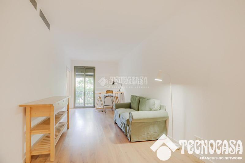 Foto 5ecc9f17-fff3-48a5-87a3-7a69840e031f. Piso  en venta en Sants Barcelona