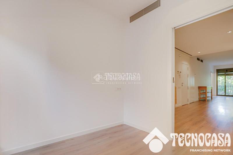 Foto 898ee7db-81bb-44c4-8e94-1ecb213c8529. Piso  en venta en Sants Barcelona