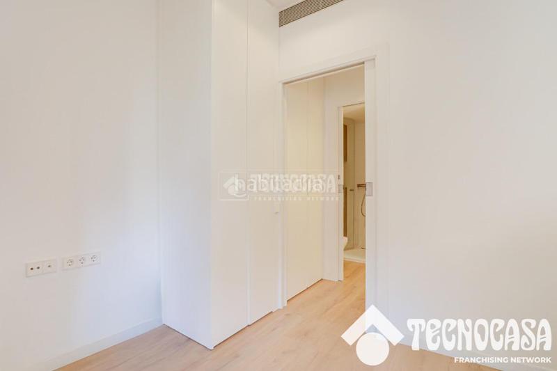 Foto c157955d-0e25-411a-bd79-11a965104a8f. Piso  en venta en Sants Barcelona